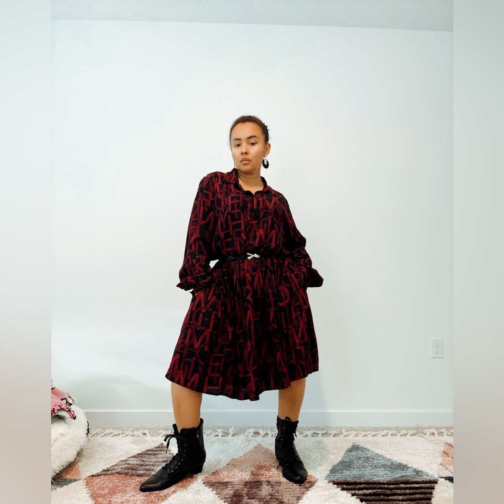Tommy Hilfiger Red and Black Graphic Long Sleeve Dress - Picture 2 of 9